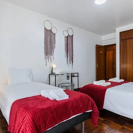 Triana Apartment *
